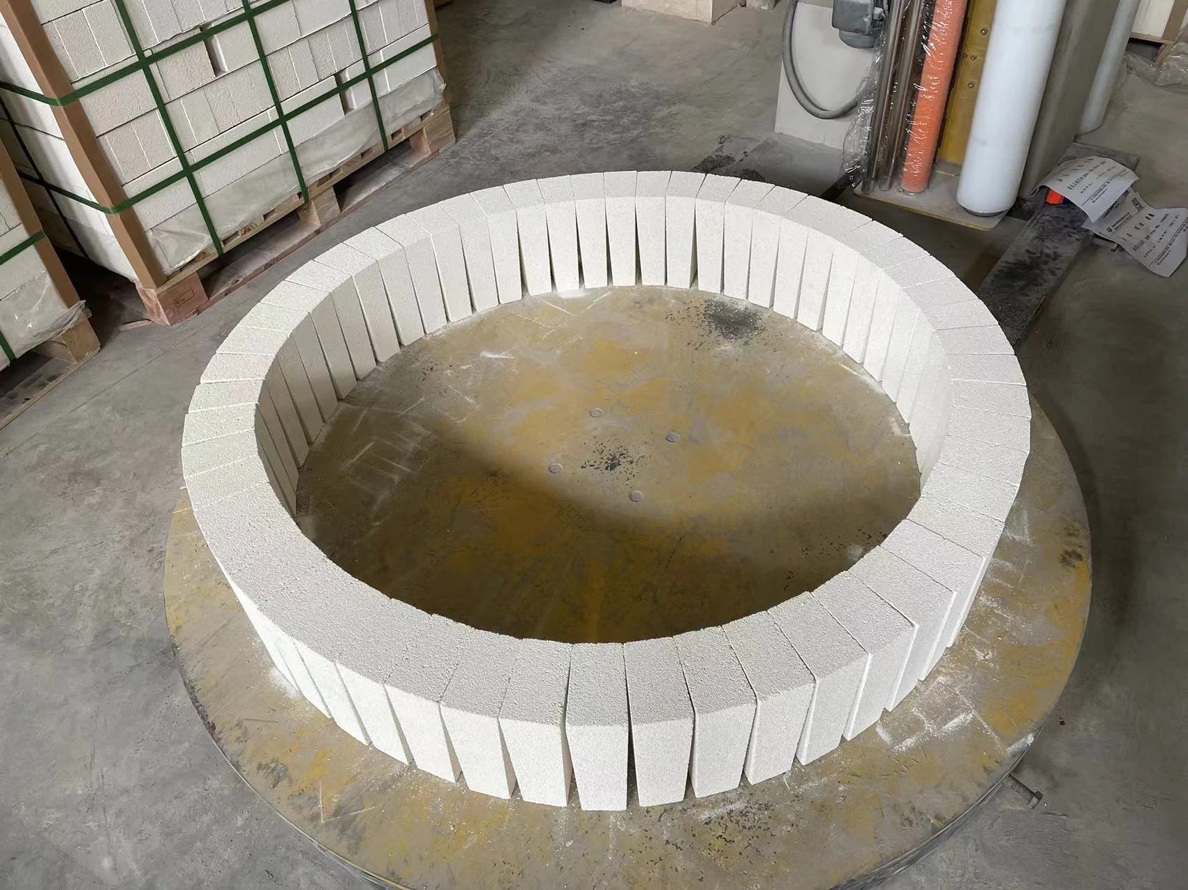 Ring-shaped insulation brick reference photograph